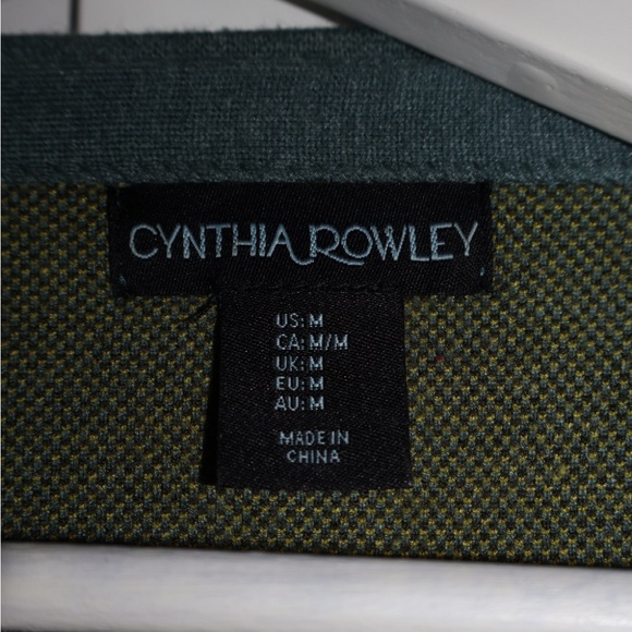 Cynthia Rowley tunic style sweater. - Picture 2 of 3